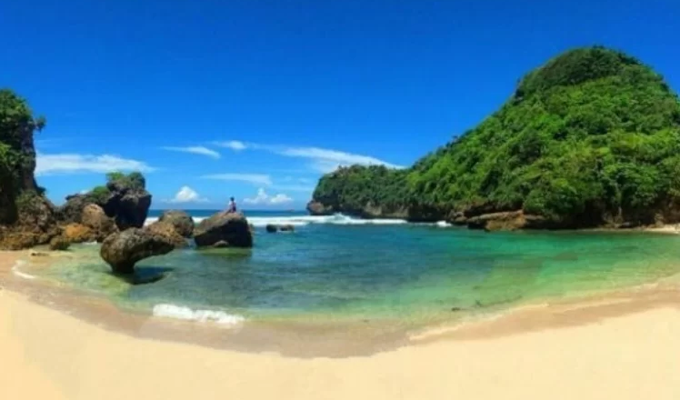 wisata pantai malang